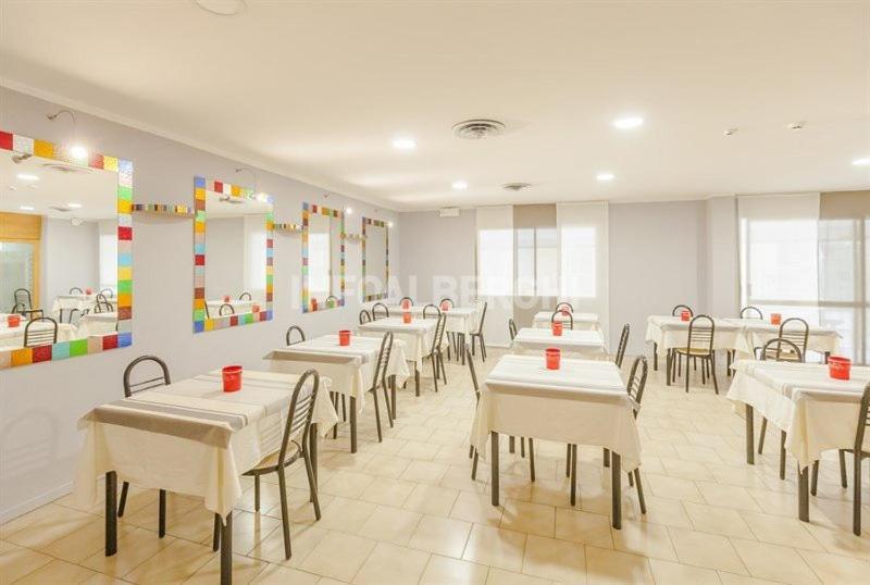 ריצ'יונה Hotel Raul מראה חיצוני תמונה
