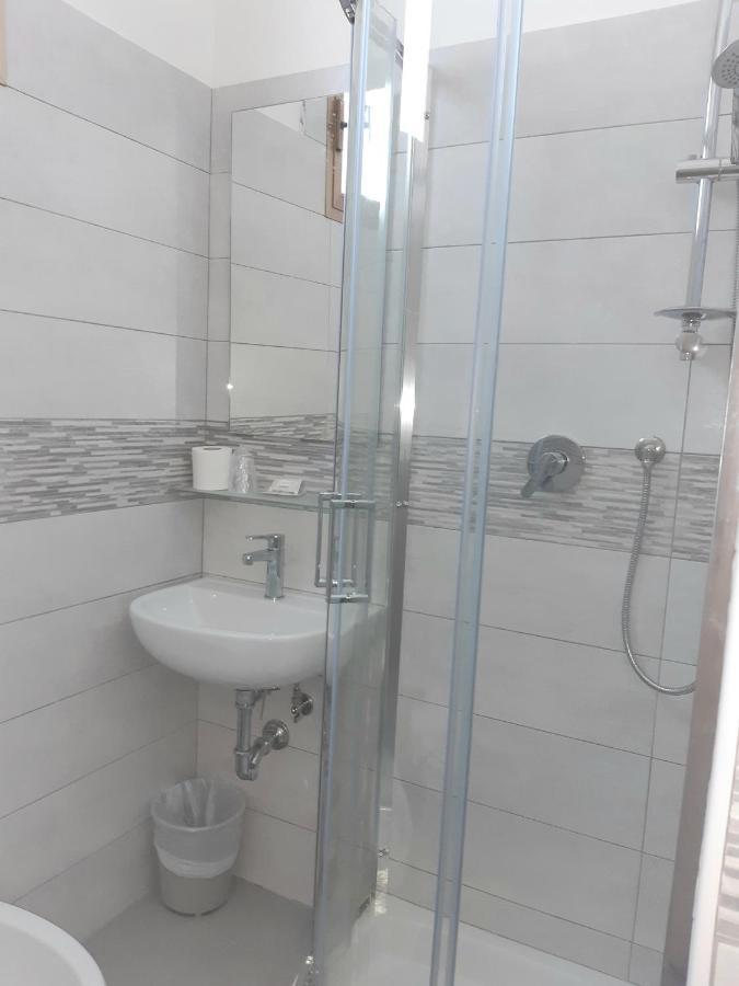 ריצ'יונה Hotel Raul מראה חיצוני תמונה