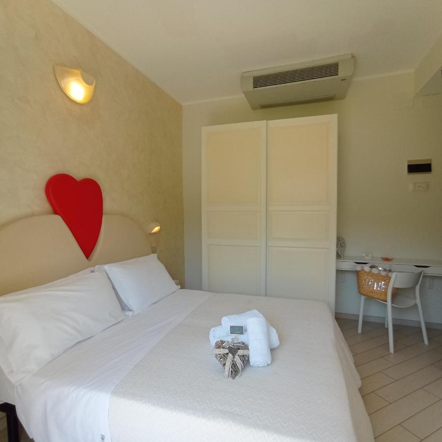 ריצ'יונה Hotel Raul מראה חיצוני תמונה
