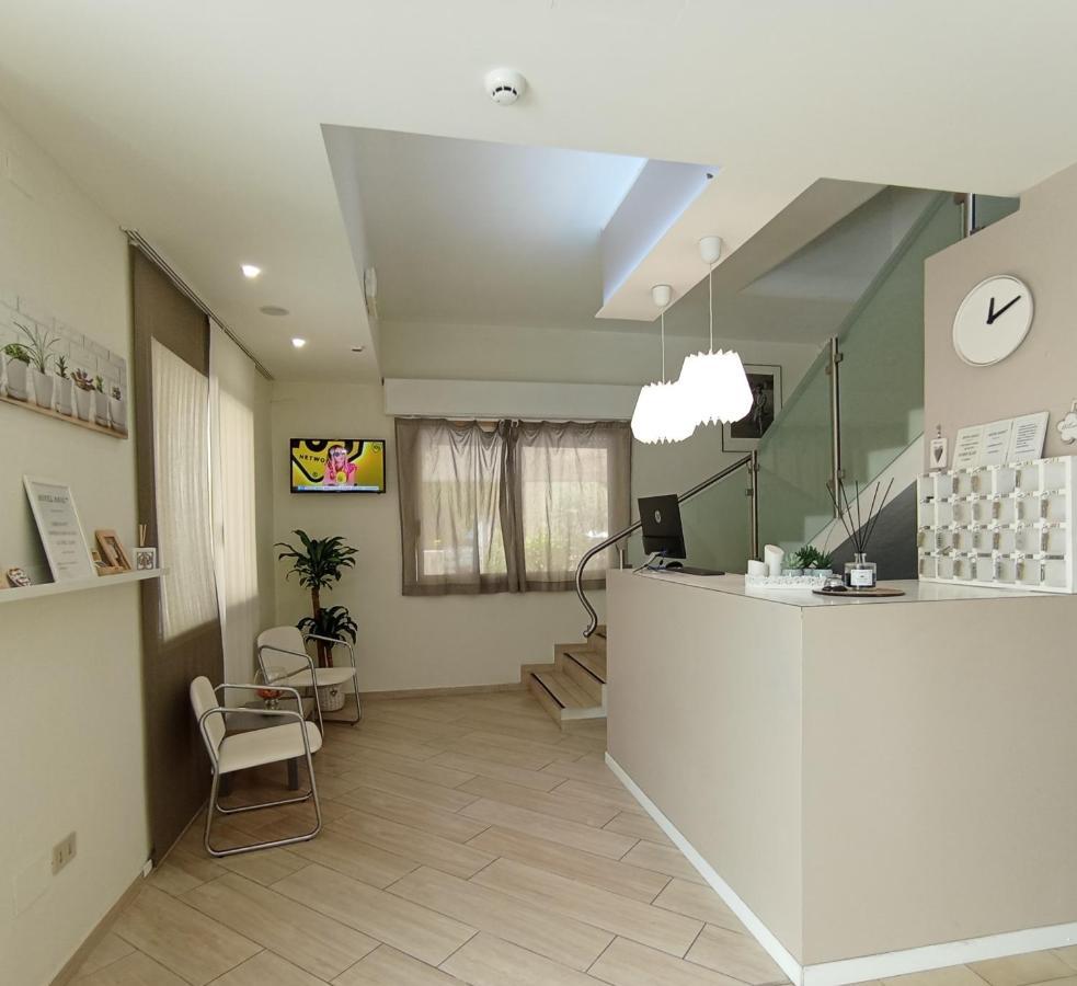 ריצ'יונה Hotel Raul מראה חיצוני תמונה