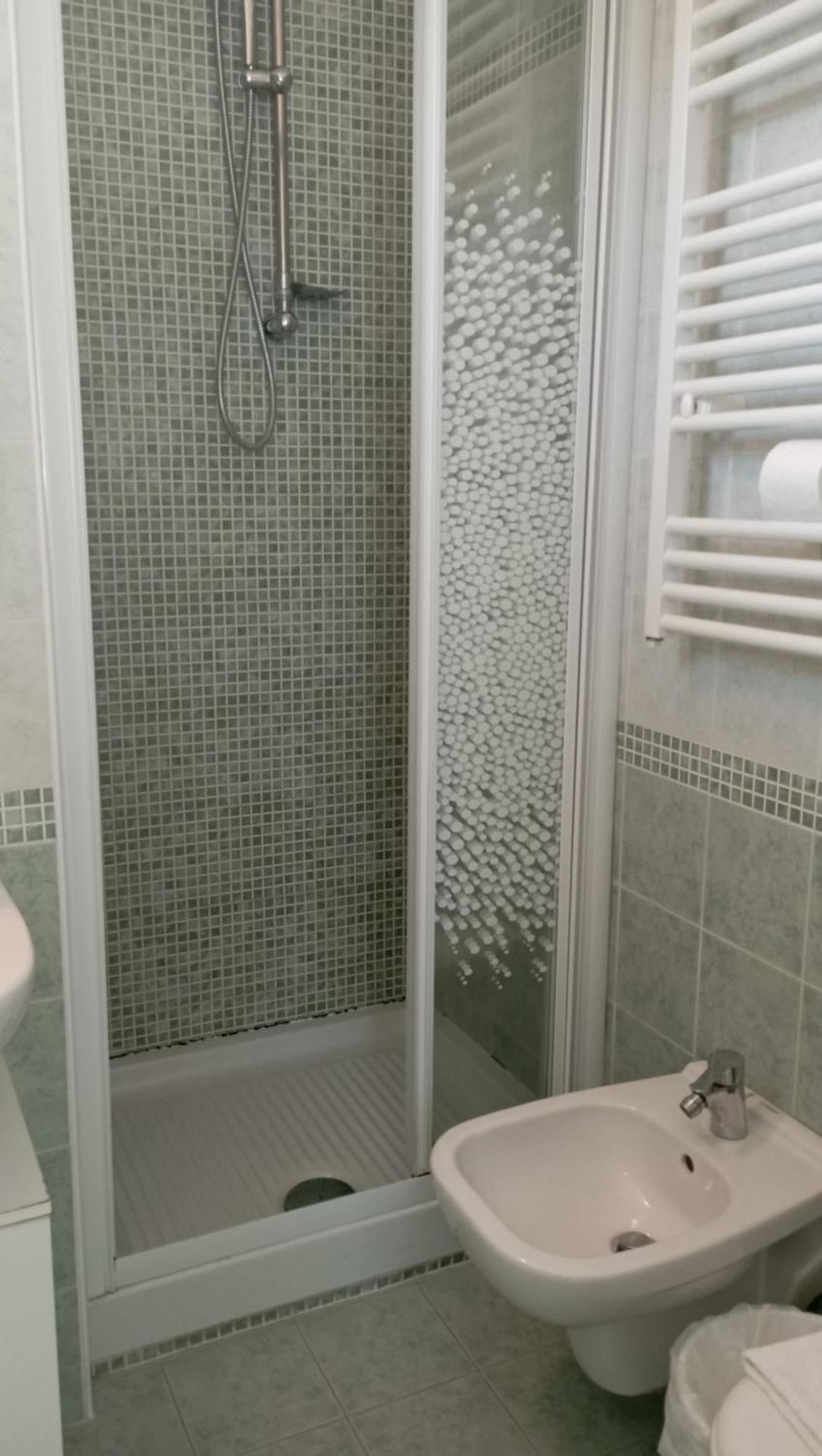 ריצ'יונה Hotel Raul מראה חיצוני תמונה
